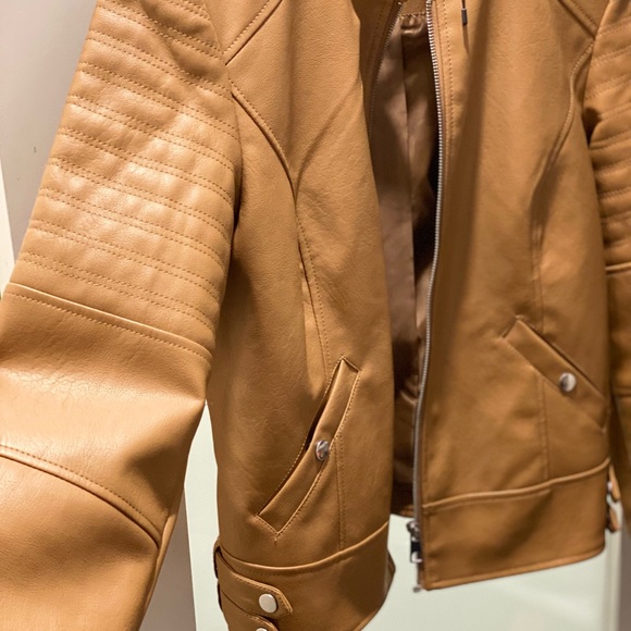 Moto style imitation leather jacket. - Picture 2 of 5
